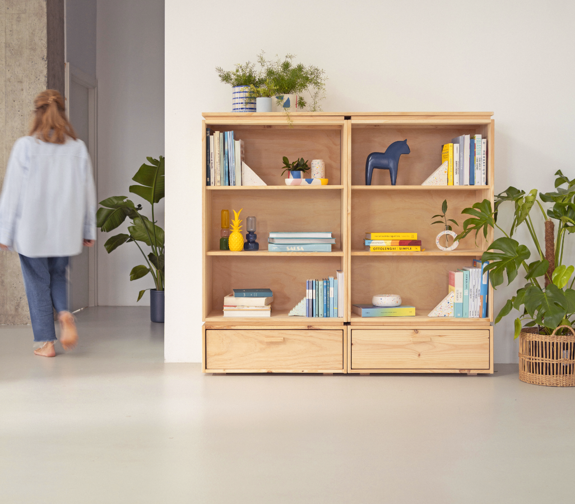 Novas estantes com arrumação